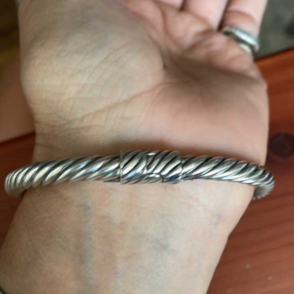 Sterling Silver /18k stamped twisted cable bangle 3mm with fresh water pearl - Picture 7 of 11